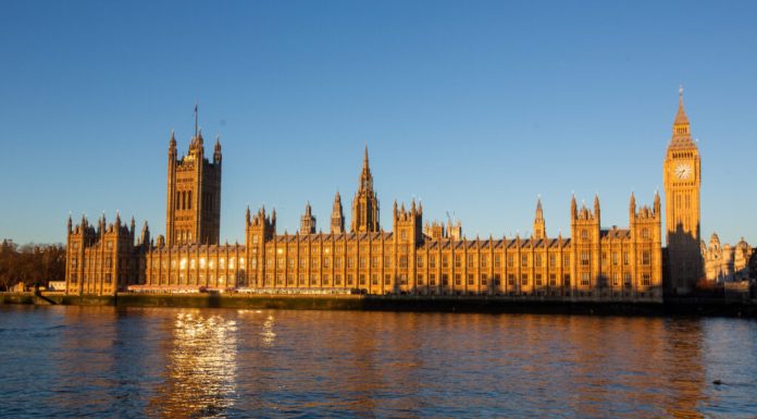 Marea Britanie abordează „urgența” antisemitismului, în urma atacului de miercuri la Londra