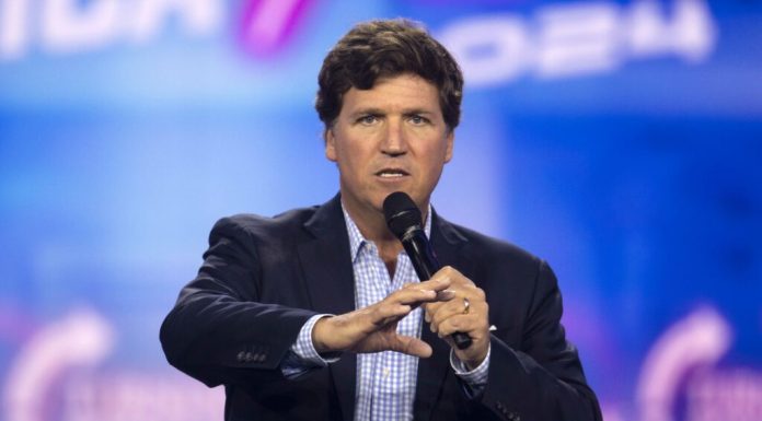 Tucker Carlson spune că regretă că l-a susținut pe Donald Trump: Nu a fost intenționat, asta e tot ce pot spune