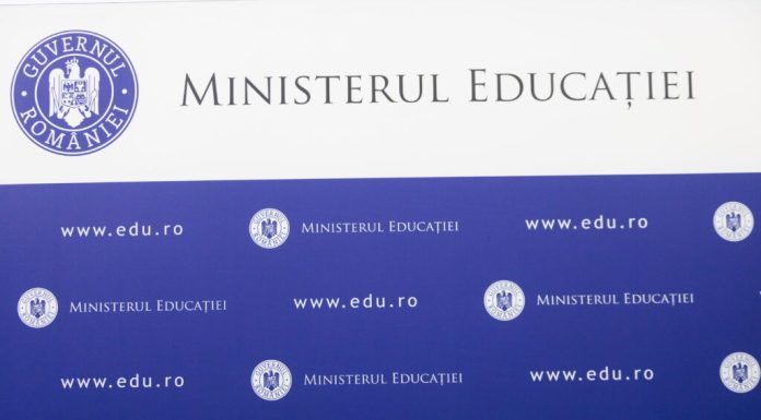 Nou set de programe școlare pentru elevii de liceu, aprobat de Ministerul Educației