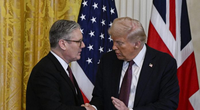 Răbufnirea premierului britanic la adresa lui Trump și Putin: „M-am săturat”