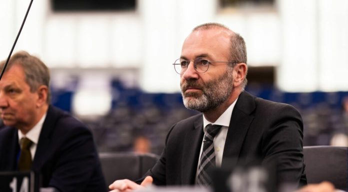 Sprijin european pentru Ilie Bolojan. Manfred Weber laudă reformele premierului și critică poziția PSD: „S-a îndepărtat de angajamentele sale pro-europene”