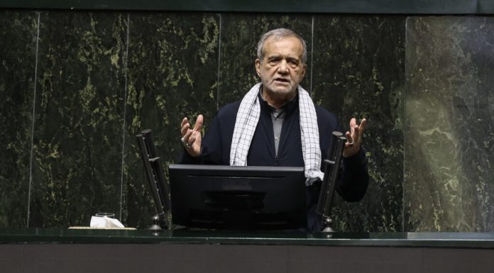 Președintele iranian, atac dur la adresa lui Trump: Nu are niciun temei să priveze Iranul de drepturile sale nucleare