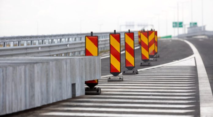 Restricții de circulație pentru mașinile de mare tonaj pe Autostrada Soarelui și două drumuri naționale