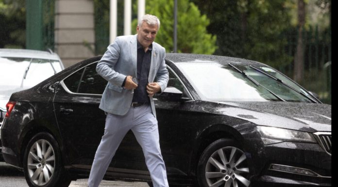 Daniel Zamfir (PSD): Nu dăm jos toți pasagerii din avion, ci doar pilotul. PSD poate iniția o moțiune de cenzură, dacă Bolojan nu pleacă