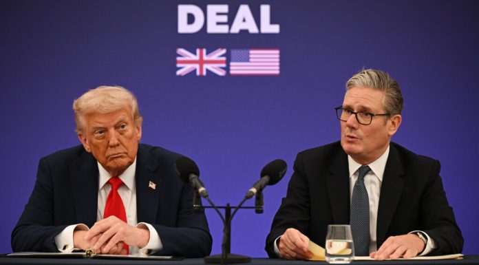 Donald Trump pune presiune pe Marea Britanie și amenință cu ruperea acordului comercial