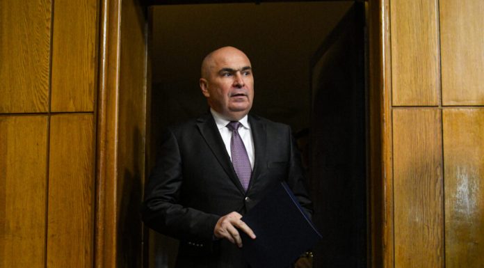 Miniștrii PSD au fost „bruiați din afara Guvernului”, spune premierul Bolojan