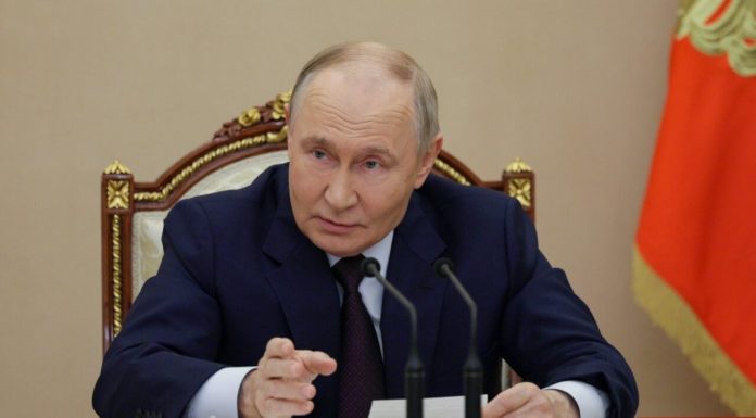 Vladimir Putin este pregătit să se întâlnească cu Zelenski. Care sunt condițiile impuse de președintele rus