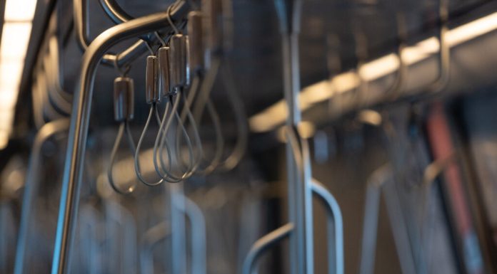 Un fost ministru al Transporturilor critică scumpirea călătoriilor cu metroul: „Vorbim de schema pesedistă clasică”