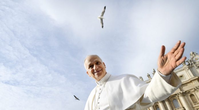 Papa Leon al XIV-lea își schimbă tonul: de la prudență la critici directe în politica internațională, inclusiv la adresa lui Donald Trump