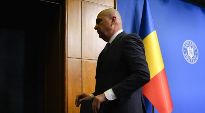 Dacă Bolojan este demis prin moțiune nu mai poate fi desemnat premier. Precedentul CCR Orban