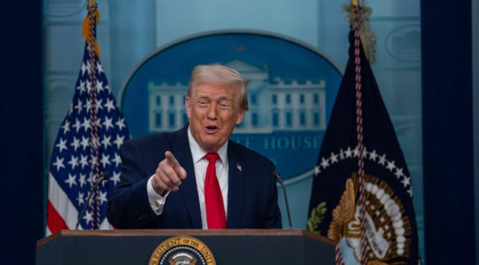 Miza blocadei impuse de Trump asupra Iranului, care ar putea decide soarta războiului