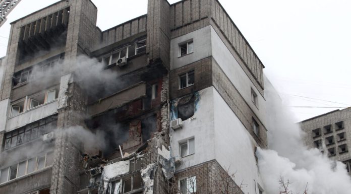 Șase morți și zeci de răniți în urma unui val de atacuri rusești cu drone și rachete în mai multe regiuni din Ucraina