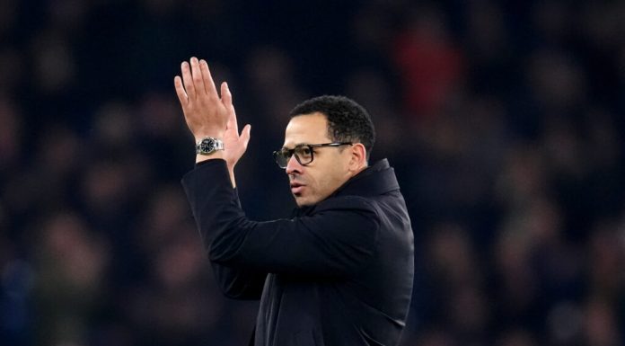 Chelsea l-a dat afară pe Liam Rosenior după doar trei luni pe bancă