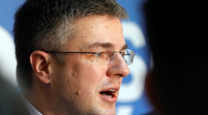 Ministrul Economiei: Este o greșeală fundamentală a PSD că dă această forță unui partid extremist