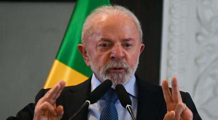 Președintele Braziliei se ia de Donald Trump: „Nu are dreptul să se trezească dimineața și să amenințe o țară. Un al Treilea Război Mondial ar fi o tragedie”. Cum s-au certat cei doi lideri