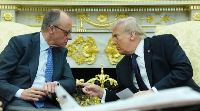 Trump îl atacă dur pe cancelarul Germaniei din cauza Ucrainei. Ce îi reproșează