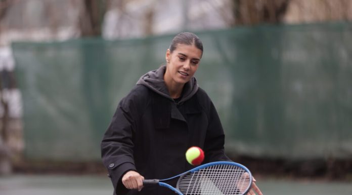 Sorana Cîrstea, în semifinale la turneul WTA de la Rouen după o victorie în fața Annei Bondar