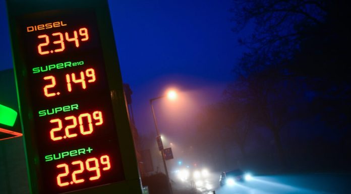 Politico: Europa nu știe cât combustibil are. CE vrea un „Observator” al produselor petroliere
