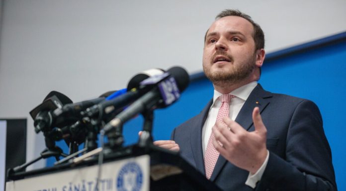 Ministrul demisionar al sănătății, furios: „Nu mi s-a uscat bine cerneala pe demisie și au început atacurile”