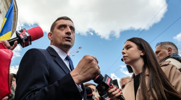 Simion s-a ales cu sesizare la CNCD pentru atacul la adresa lui Nicușor Dan