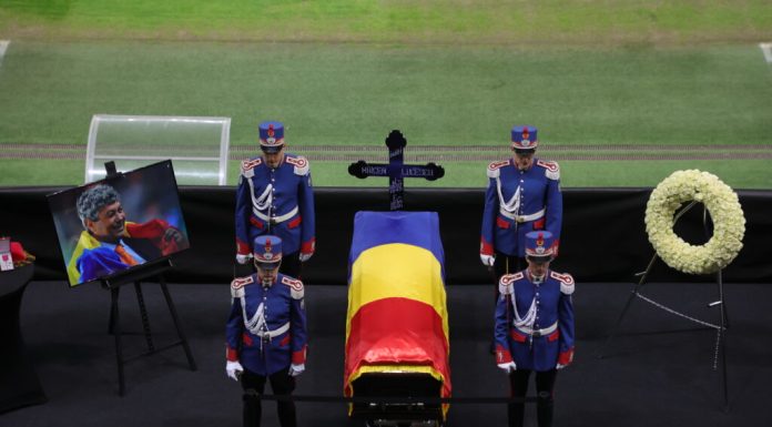 Mircea Lucescu este înmormântat astăzi cu onoruri militare. Ceremonie la Bellu pentru legendarul antrenor