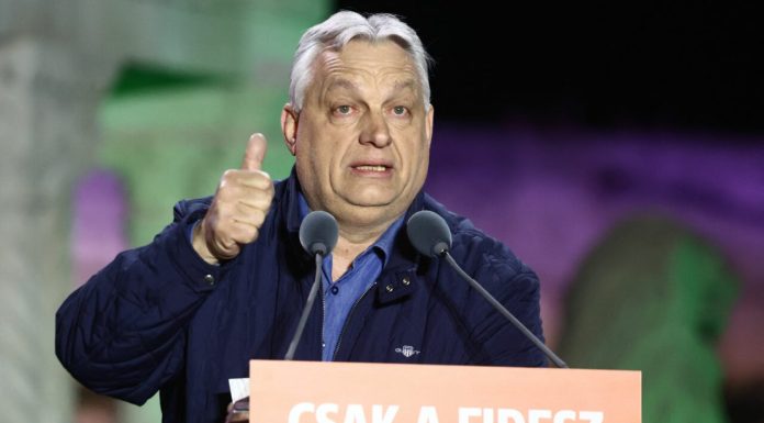 Viktor Orban s-a oferit să demisioneze de la conducerea FIDESZ după 16 ani. Partidul nu a acceptat