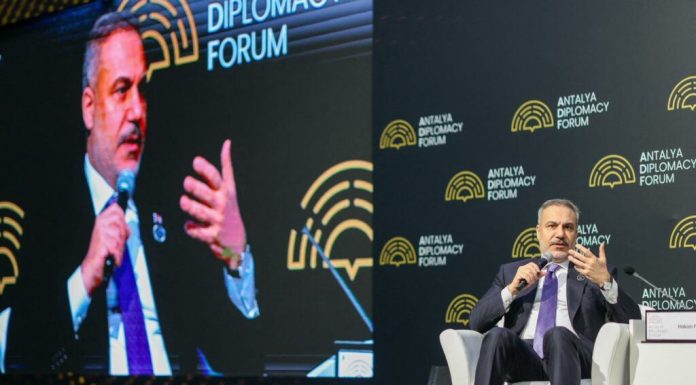 Avertismentul unui oficial dintr-un stat NATO: Retragerea SUA din arhitectura de securitate europeană ar putea fi „distructivă”