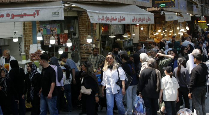 FT: Inflația a ajuns la 50% în Iran, pe fondul războiului. Care este starea economiei
