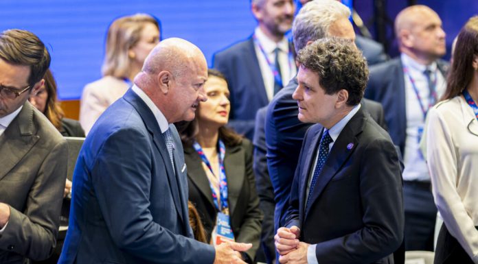Nicușor Dan participă astăzi la Forumul de Afaceri al Inițiativei celor Trei Mări
