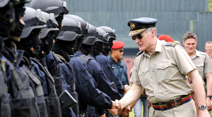 Avertismentul fostului șef al armatei britanice: Regatul Unit, „extrem de vulnerabil”. E nevoie de 10 ani pentru reconstruirea apărării