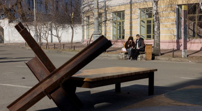 Adolescenți acuzați de trădare în Ucraina: făptași sau victime? Dilema justiției de la Kiev în plin război cu Rusia