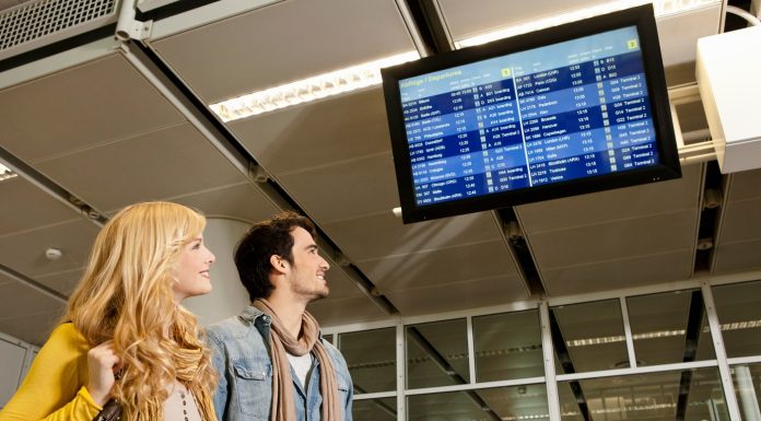 Guvernul a aprobat un proiect pentru o platformă digitală destinată pasagerilor. Ce informații vor putea accesa în aeroporturi