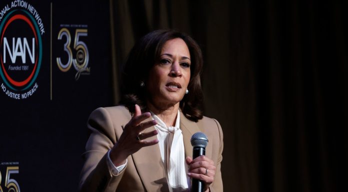 Kamala Harris spune că „se gândește” să candideze din nou la președinție: „S-ar putea, s-ar putea”