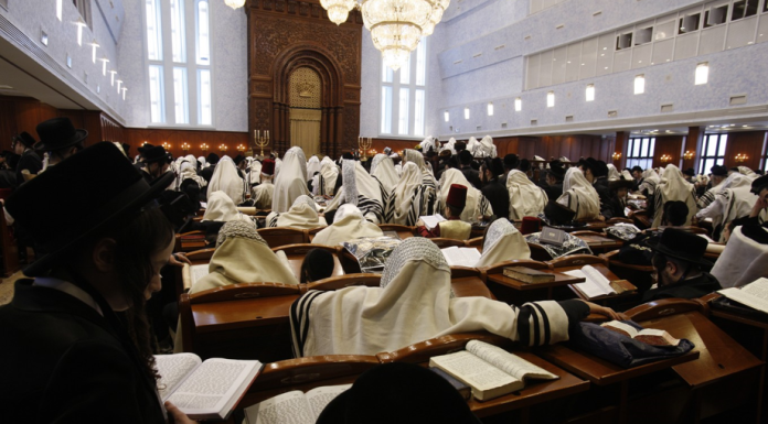 Violenţa antisemită a atins cel mai înalt nivel din ultimii 30 de ani (raport)