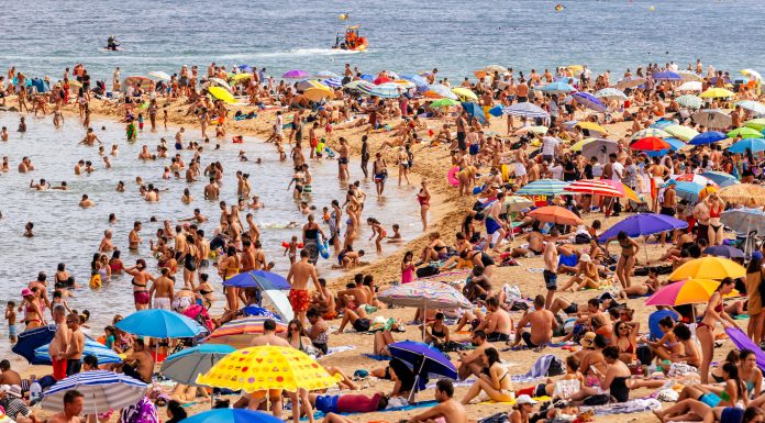 Se apropie vacanța de 1 Mai. Motivul pentru care începutul de sezon îi va prinde nepregătiți pe mulți dintre administratorii de plaje