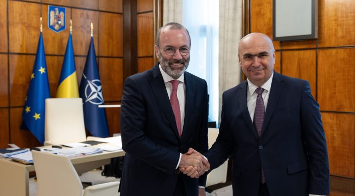 Manfred Weber critică PSD și îl laudă pe Bolojan: „Social-democrații s-au îndepărtat de angajamentele pro-europene”