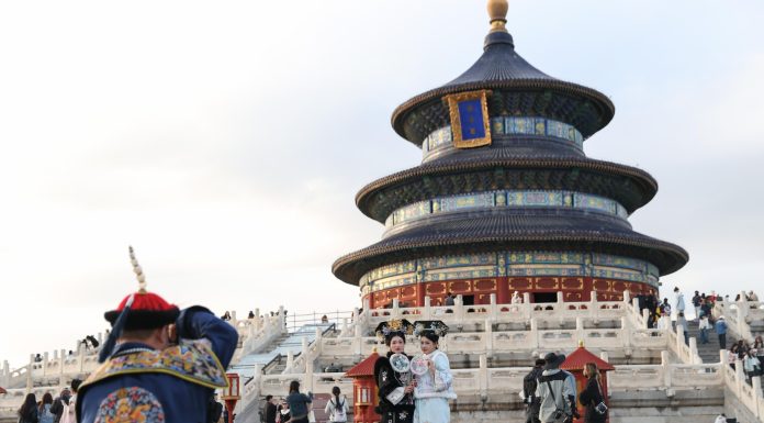 Crema de hemoroizi, printre ofrandele aduse de tinerii chinezi strămoșilor: cum s-a ajuns la ciudatul obicei