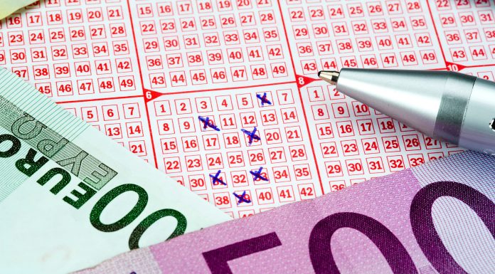 Un bărbat din Germania a câștigat la Loto 44 de milioane de euro și nu i-a spus nimic soției sale zile întregi