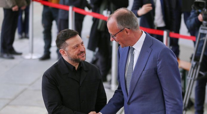 Zelenski: „Ucraina îşi poate dubla producţia militară dacă primeşte fonduri”. Germania îi va cumpăra sute de rachete Patriot