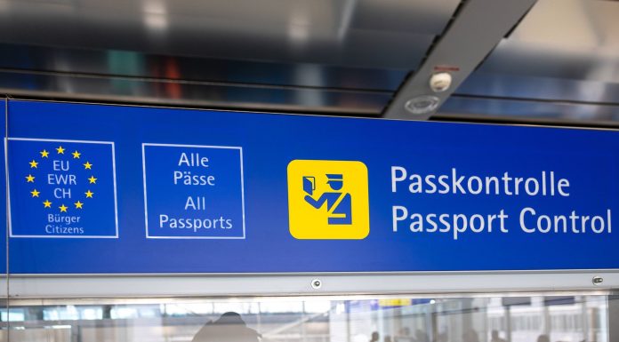 Haos la frontierele UE după introducerea sistemului Intrare/Ieșire: Companiile aeriene cer suspendarea EES până la sfârșitul verii