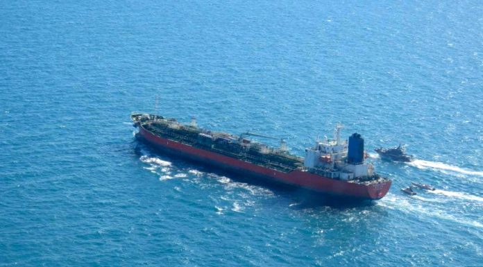 O țară și-a asigurat peste 270 de milioane de barili de petrol prin rute alternative la Strâmtoarea Ormuz