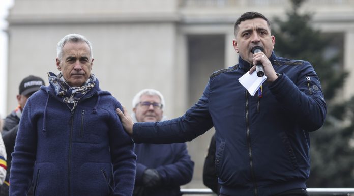 George Simion preia discursul lui Călin Georgescu înainte de moțiunea de cenzură. „E informat cu privire la acțiunile noastre”