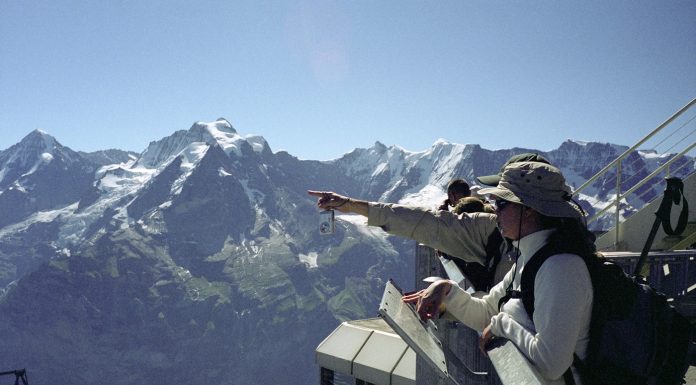 Elveţia vrea să-i învețe pe turiști obiceiurile elveţiene pentru a fi „armonie între vizitatori şi localnici”