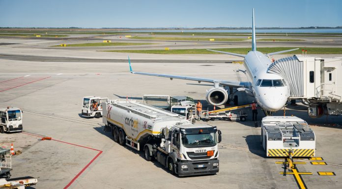 Temeri crescânde în Europa privind anularea vacanțelor de vară din cauza unei penurii de combustibil pentru avioane