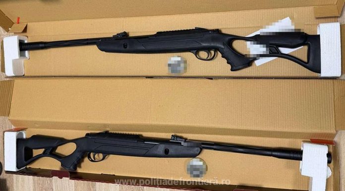 Alertă pe Aeroportul din Cluj-Napoca. Poliţiştii au găsit arme cu aer comprimat și 400 de proiectile într-un colet