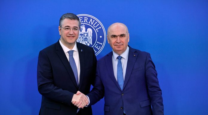 Avertismentul comisarului european pentru transporturi: UE riscă o criză de kerosen dacă blocarea Strâmtorii Ormuz ține până în iunie