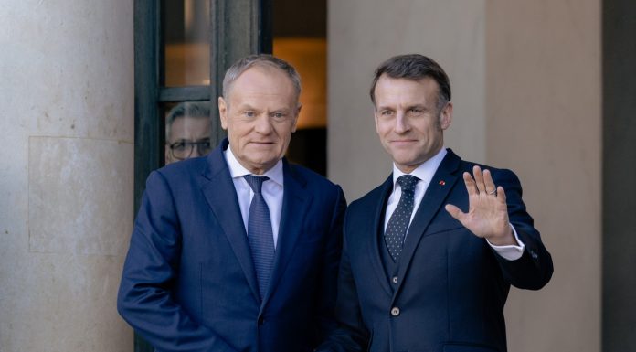 Macron și Tusk vor o Europă mai puternică militar. Summit decisiv la Gdansk