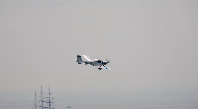 Scandal în Forțele Aeriene Finlandeze: Cadeți piloți, sancționați pentru că au desenat forme de penis pe cer