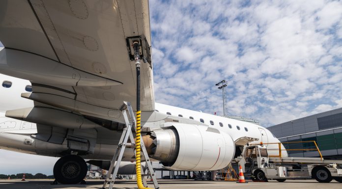 UE pregăteşte măsuri pentru asigurarea necesarului de combustibil pentru avioane