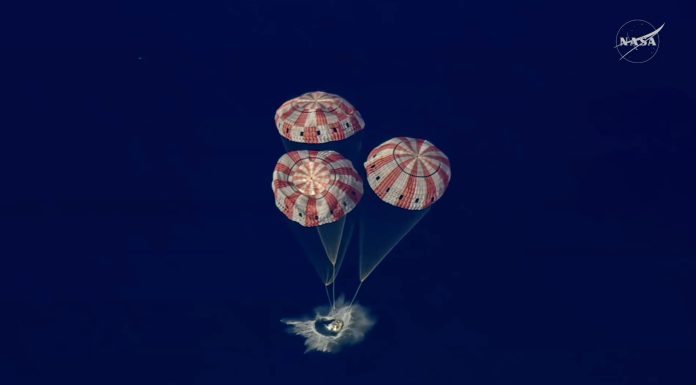 „O misiune perfect îndeplinită”. Capsula Orion a misiunii Artemis II a amerizat cu succes în Oceanul Pacific, după o călătorie istorică